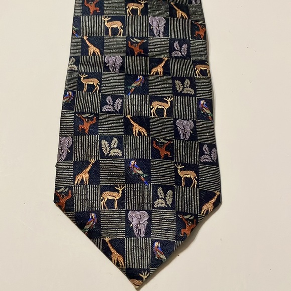 National Geographic Silk Tie - Picture 1 of 5